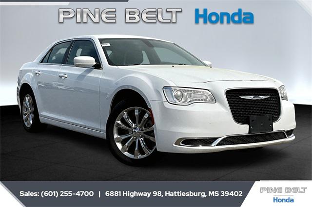 2022 Chrysler 300 Touring AWD