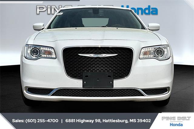 2022 Chrysler 300 Touring AWD