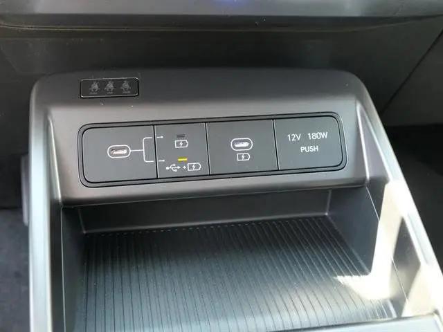 2025 Hyundai Kona EV SEL