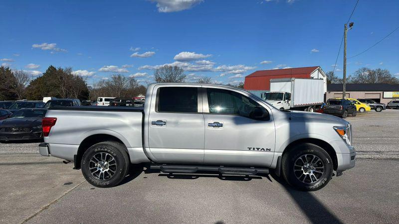 2021 Nissan Titan Crew Cab SV 4x4