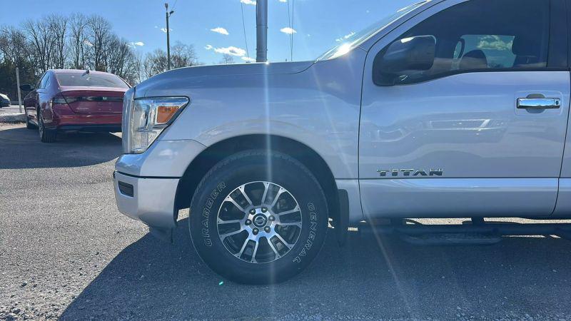 2021 Nissan Titan Crew Cab SV 4x4