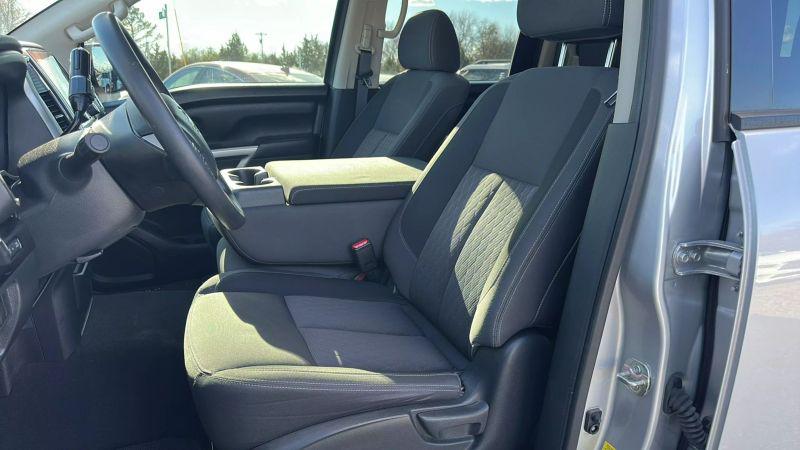 2021 Nissan Titan Crew Cab SV 4x4