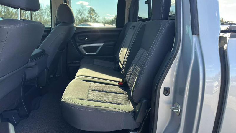 2021 Nissan Titan Crew Cab SV 4x4