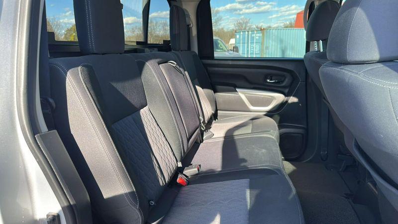 2021 Nissan Titan Crew Cab SV 4x4