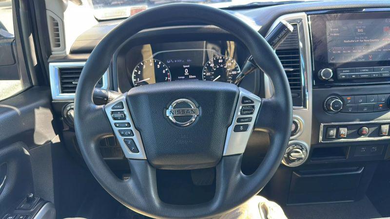 2021 Nissan Titan Crew Cab SV 4x4