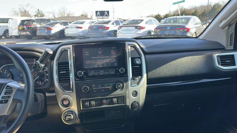 2021 Nissan Titan Crew Cab SV 4x4