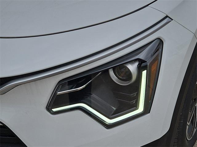 2025 Kia Niro LX