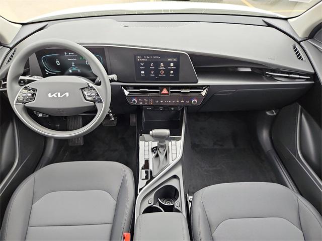 2025 Kia Niro LX