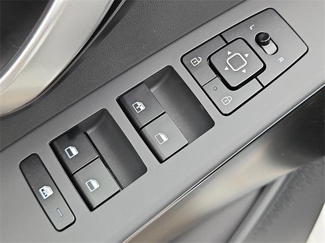 2025 Kia Niro LX