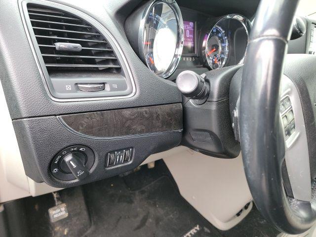 2014 Chrysler Town & Country Touring