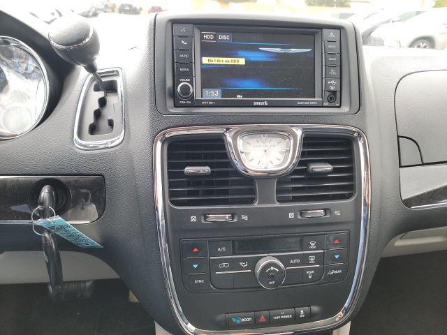 2014 Chrysler Town & Country Touring