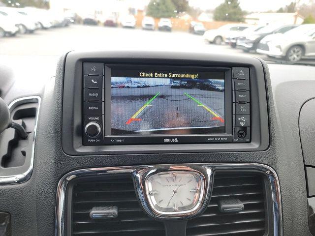 2014 Chrysler Town & Country Touring