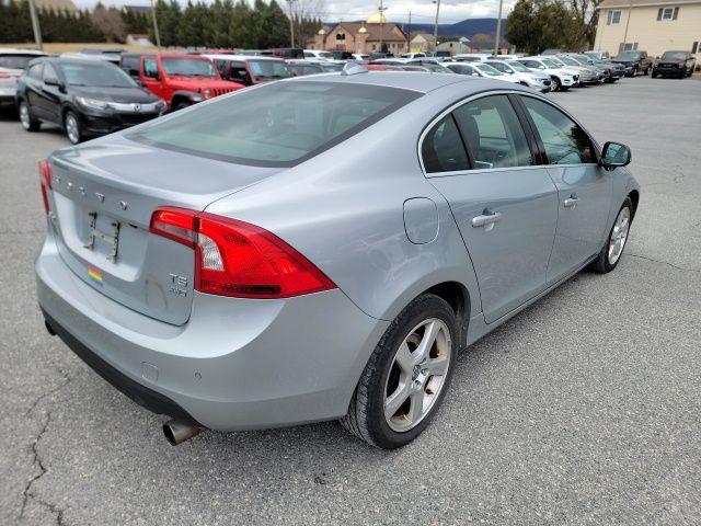 2013 Volvo S60 T5 Platinum