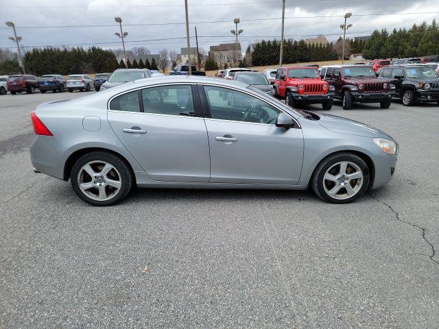 2013 Volvo S60 T5 Platinum
