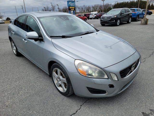 2013 Volvo S60 T5 Platinum