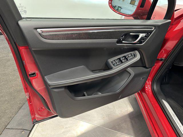 2025 Porsche Macan S