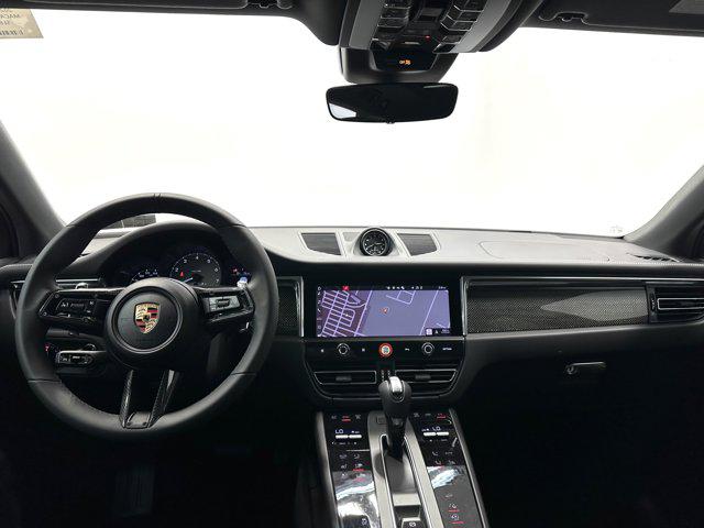 2025 Porsche Macan S