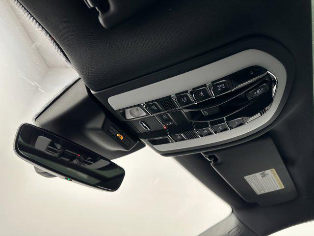 2025 Porsche Macan S