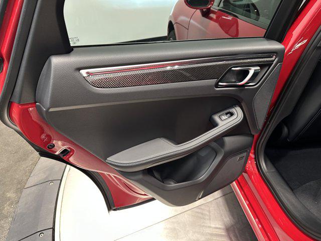 2025 Porsche Macan S