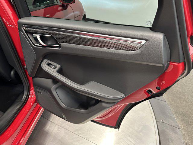 2025 Porsche Macan S