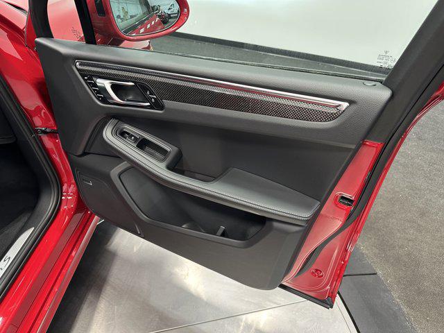 2025 Porsche Macan S