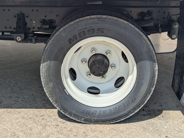 2025 Chevrolet 5500XD LCF 200" Wheelbase (Late Availability)
