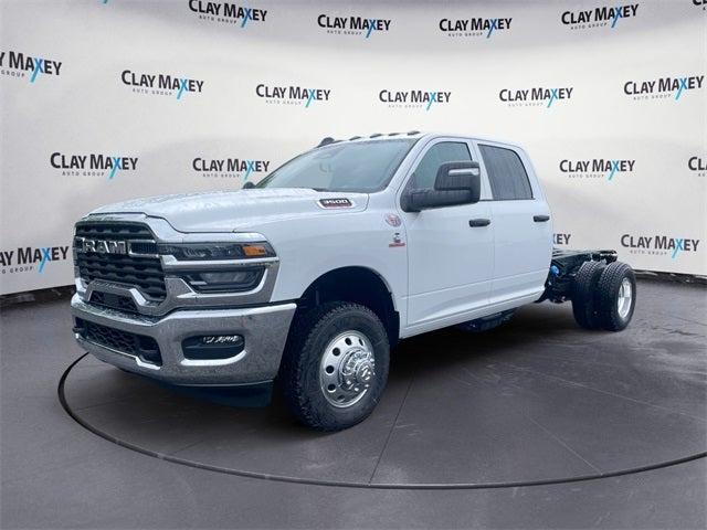 2025 RAM Ram 3500 Chassis Cab RAM 3500 TRADESMAN CREW CAB CHASSIS 4X4 60 CA