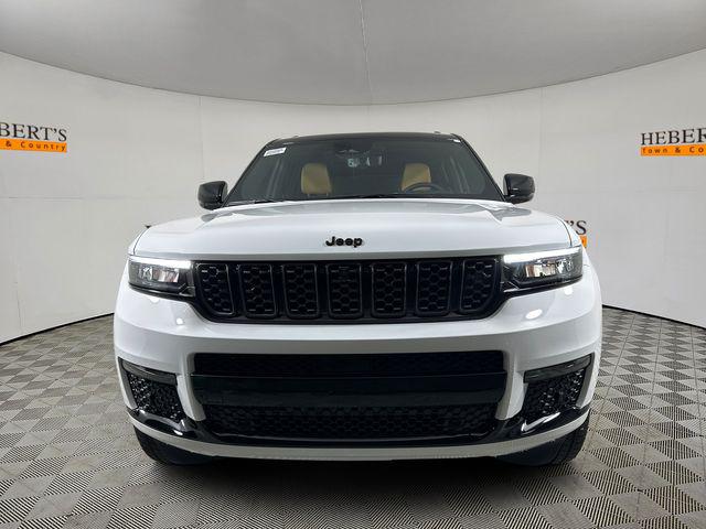 2025 Jeep Grand Cherokee GRAND CHEROKEE L SUMMIT 4X4