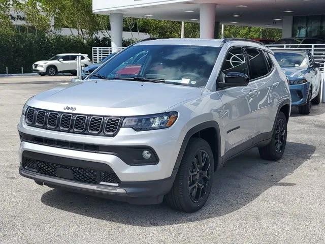 2025 Jeep Compass COMPASS LATITUDE 4X4