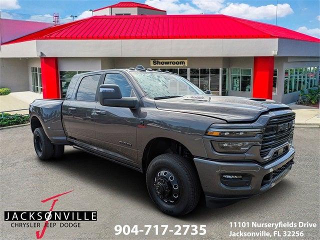 2025 RAM Ram 3500 RAM 3500 LARAMIE MEGA CAB 4X4 64 BOX