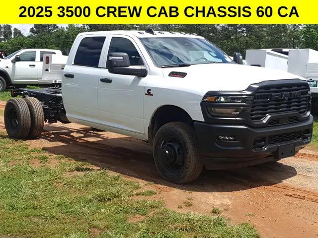 2025 RAM Ram 3500 Chassis Cab RAM 3500 TRADESMAN CREW CAB CHASSIS 4X4 60 CA