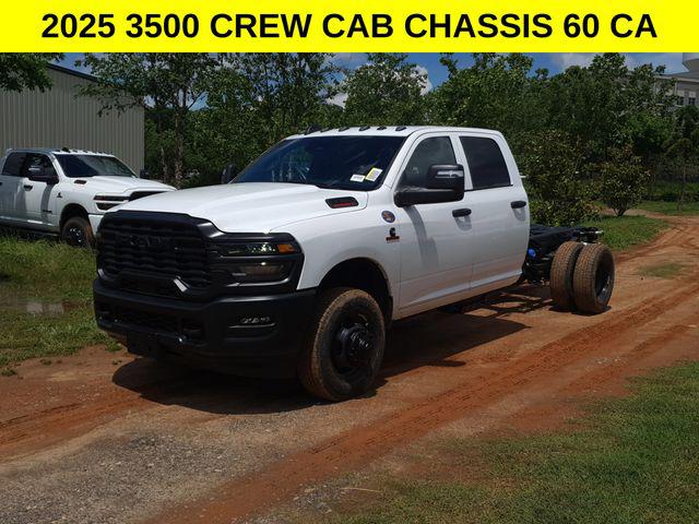 2025 RAM Ram 3500 Chassis Cab RAM 3500 TRADESMAN CREW CAB CHASSIS 4X4 60 CA
