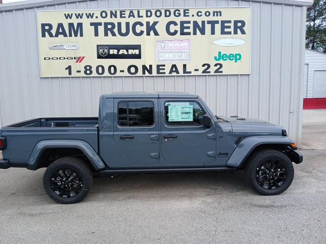 2025 Jeep Gladiator GLADIATOR NIGHTHAWK 4X4
