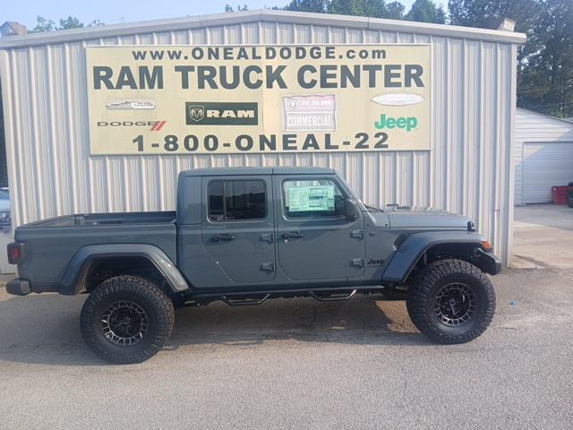2025 Jeep Gladiator GLADIATOR NIGHTHAWK 4X4