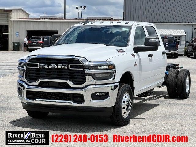 2025 RAM Ram 3500 Chassis Cab RAM 3500 TRADESMAN CREW CAB CHASSIS 4X4 60 CA