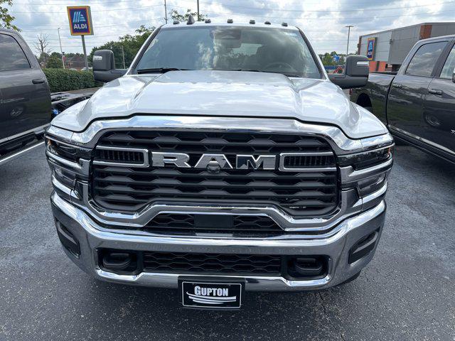 2025 RAM Ram 3500 Chassis Cab RAM 3500 TRADESMAN CREW CAB CHASSIS 4X4 60 CA
