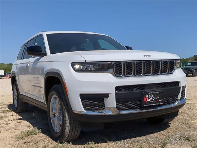 2025 Jeep Grand Cherokee GRAND CHEROKEE L LAREDO X 4X4