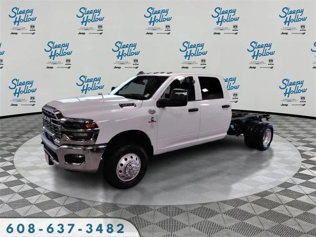 2025 RAM Ram 3500 Chassis Cab RAM 3500 TRADESMAN CREW CAB CHASSIS 4X4 60 CA