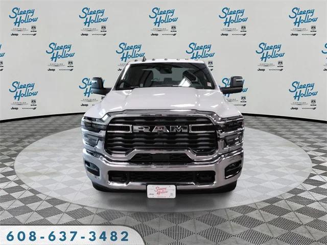 2025 RAM Ram 3500 Chassis Cab RAM 3500 TRADESMAN CREW CAB CHASSIS 4X4 60 CA