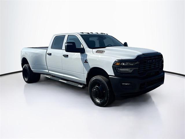 2025 RAM Ram 3500 RAM 3500 TRADESMAN CREW CAB 4X4 8 BOX