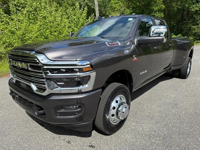 2025 RAM Ram 3500 RAM 3500 LARAMIE CREW CAB 4X4 8 BOX