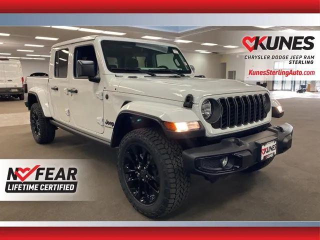 2025 Jeep Gladiator GLADIATOR NIGHTHAWK 4X4