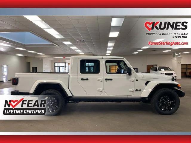 2025 Jeep Gladiator GLADIATOR NIGHTHAWK 4X4