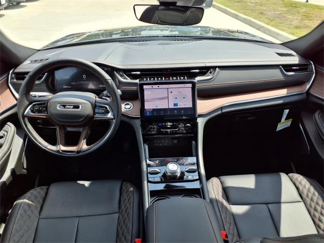 2025 Jeep Grand Cherokee GRAND CHEROKEE SUMMIT 4X4