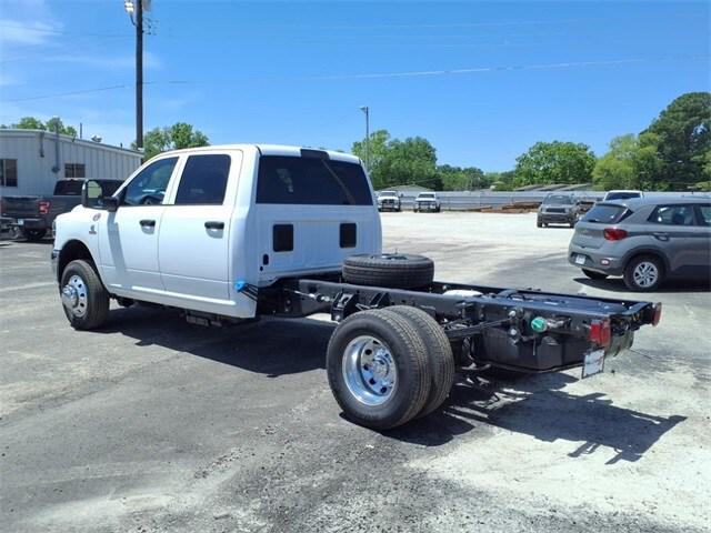 2025 RAM Ram 3500 Chassis Cab RAM 3500 TRADESMAN CREW CAB CHASSIS 4X4 60 CA