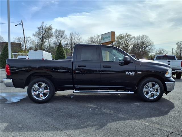 2024 RAM Ram 1500 Classic RAM 1500 CLASSIC TRADESMAN QUAD CAB 4X4 64 BOX