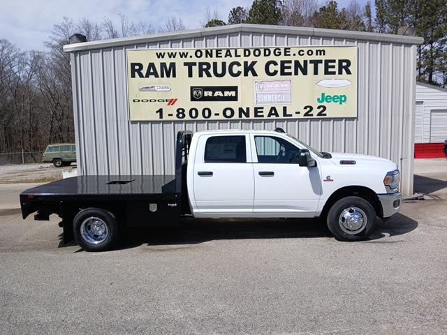 2024 RAM Ram 3500 Chassis Cab RAM 3500 TRADESMAN CREW CAB CHASSIS 4X4 60 CA
