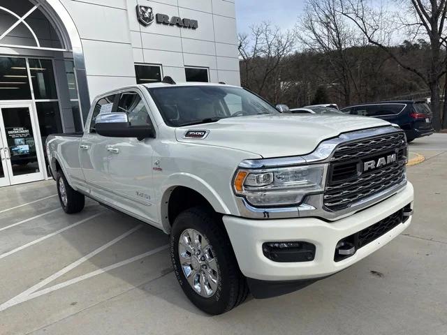 2022 RAM 3500 Limited Crew Cab 4x4 8 Box