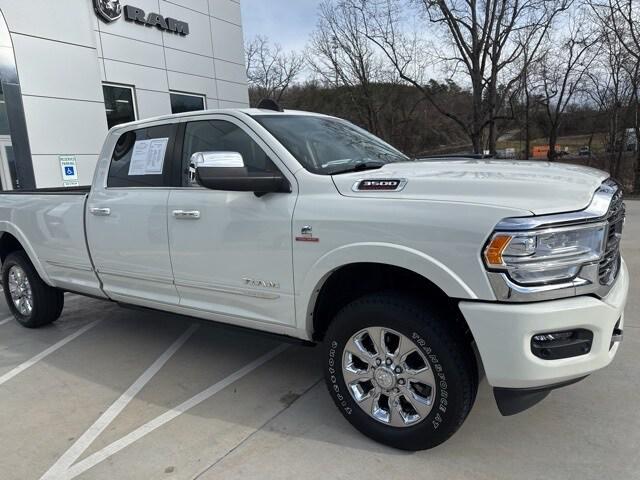 2022 RAM 3500 Limited Crew Cab 4x4 8 Box