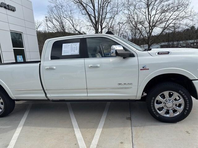 2022 RAM 3500 Limited Crew Cab 4x4 8 Box